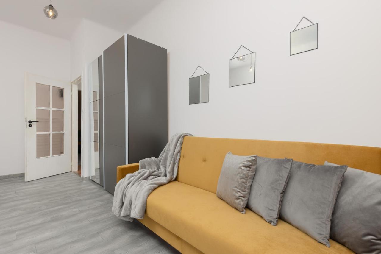 Metro Plac Wilsona Apartments Mickiewicza By Noclegi Renters Warszawa Exteriör bild