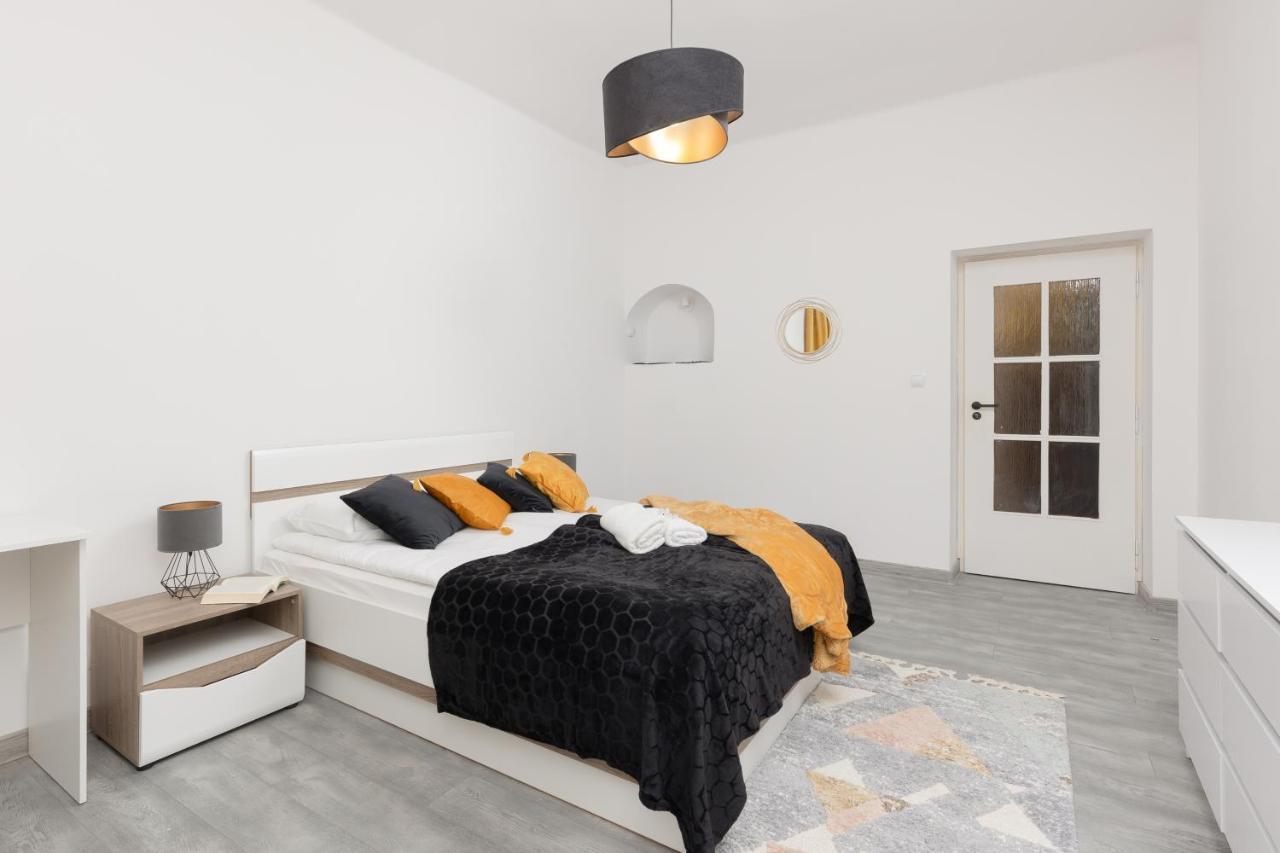 Metro Plac Wilsona Apartments Mickiewicza By Noclegi Renters Warszawa Exteriör bild