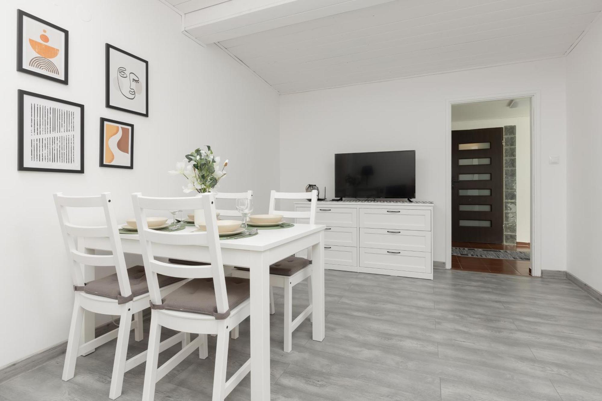 Metro Plac Wilsona Apartments Mickiewicza By Noclegi Renters Warszawa Exteriör bild